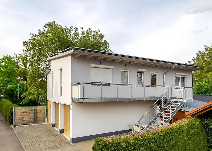Alpen-hostel - Morgen- Und Abendsonne Mit Motorradvermietung Lejlighed Memmingen